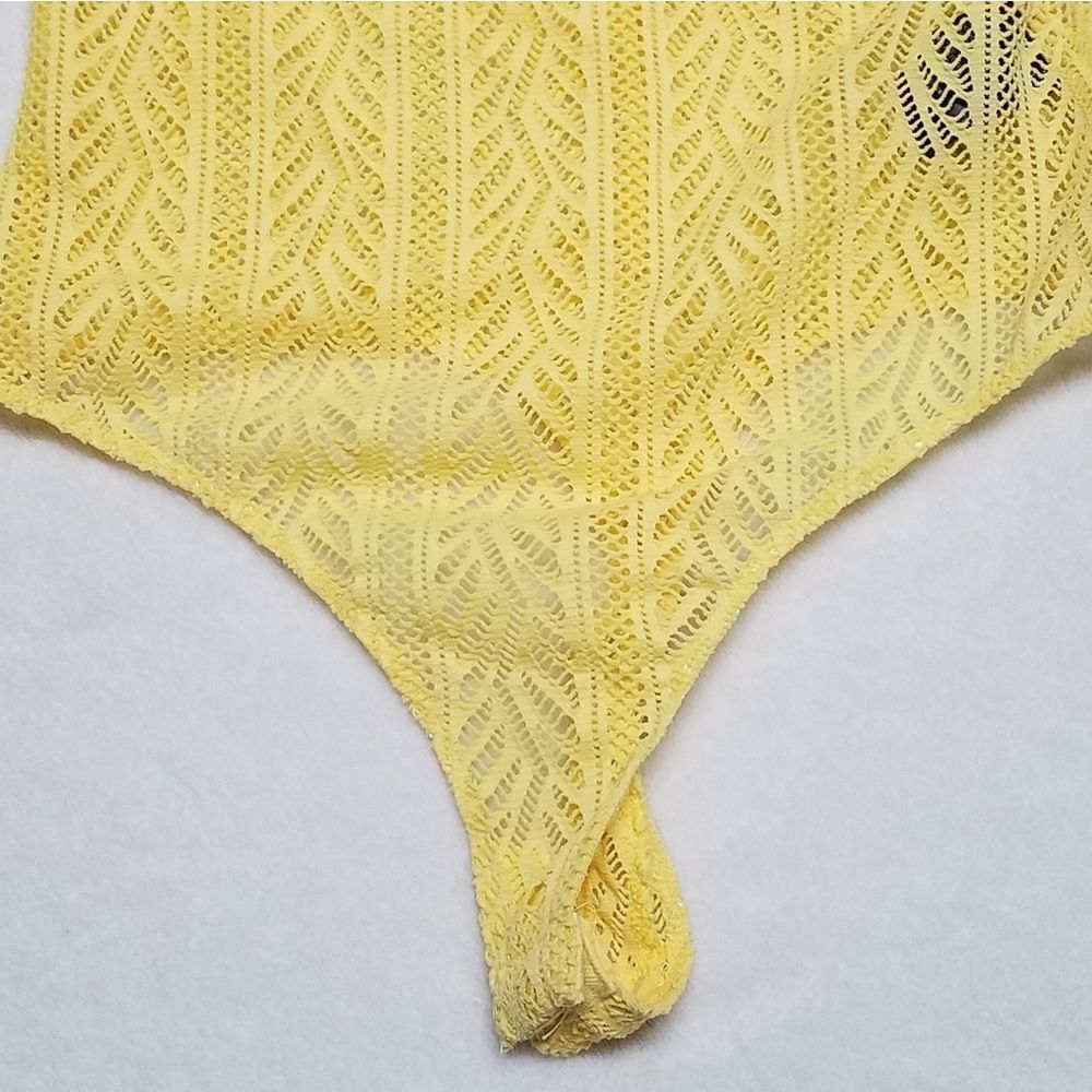 URBAN Outfitters Out From Under Cameron Yellow Crochet Cutout Bodysuit Medium - Picture 11 of 12